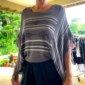 Billabong Grey Aztec poncho, size s/m 100% cotton